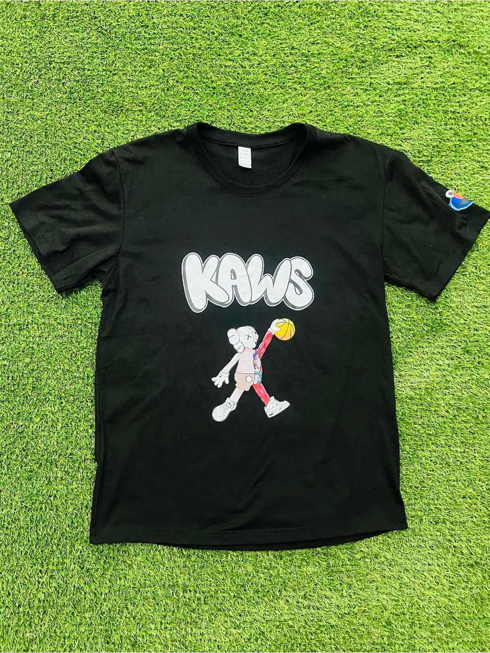 KAWS Inspired Graphic T-Shirt Black XL Basketball Streetwear Hip Hop Tee💎